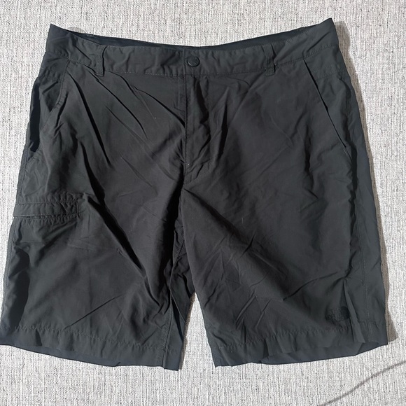 The North Face Men's Charcoal Cargo Shorts - Picture 1 of 6